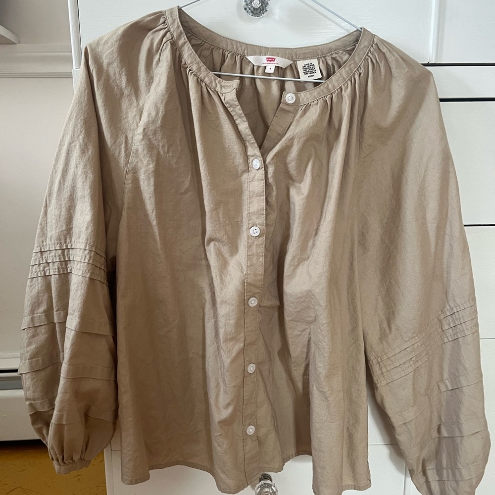 Levi’s Blouse (sz small)